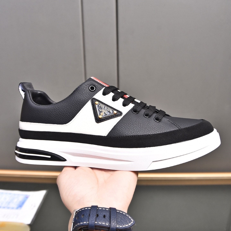 Pra*a casual shoes